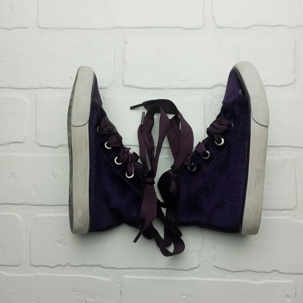 Cat & Jack girls size 8 dark purple velour uppers hi-top ribbon tie lace shoes